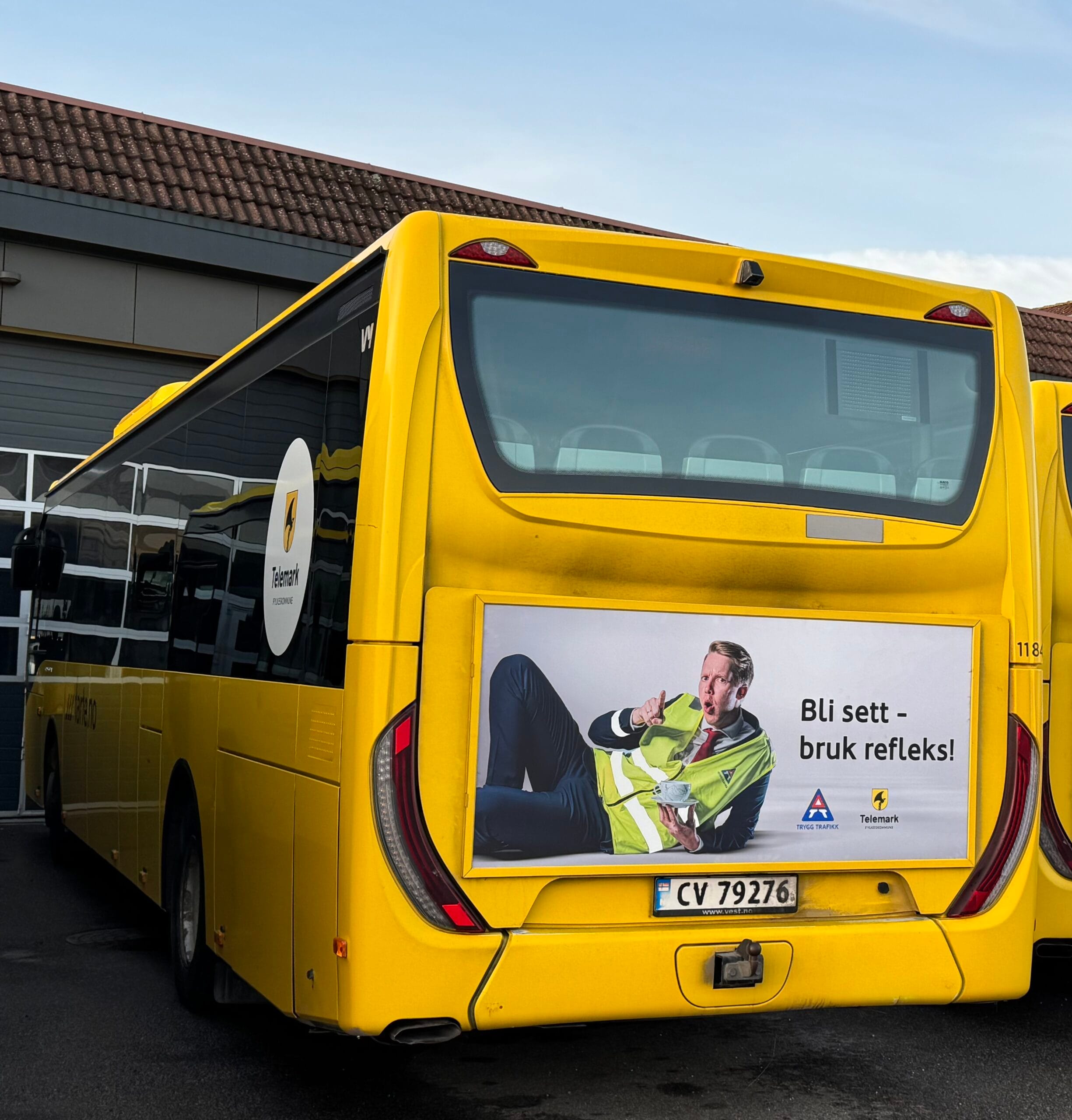 Bilde av plakat med kjetil krogstad Trygg trafikk 2024